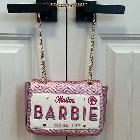 🆕 Malibu Barbie Purse w/gold chain - NWT - Picture 2 of 10